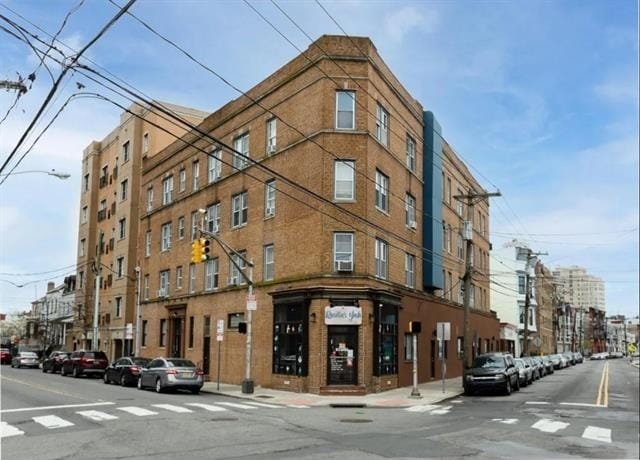 Building Photo - 203 Academy St