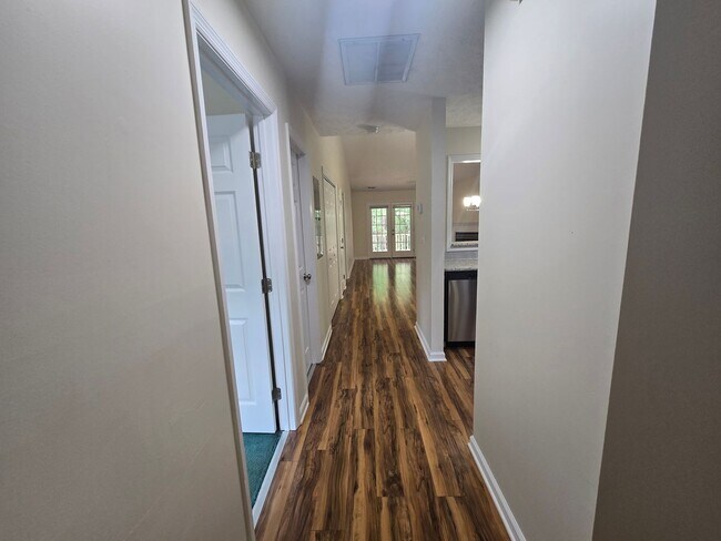 Building Photo - 3411-C Lainey Dr ~ McPherson Green