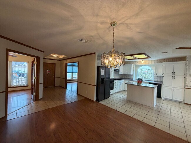 Building Photo - 3 Bedroom Single Story Home Available Near Juan Tabo Blvd SE & Southern Blvd SE!