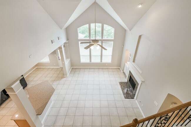 Building Photo - 6 Cordella Pl