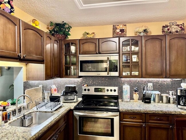 Building Photo - 1800 SW 81st Ave
