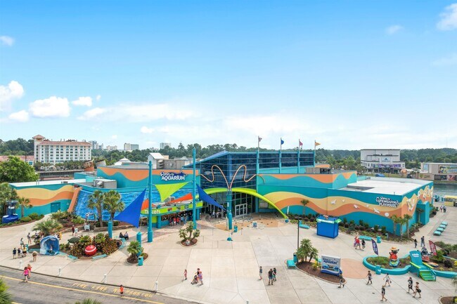 Building Photo - 5511 N Ocean Blvd