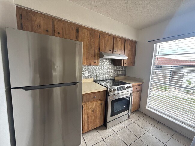 Building Photo - 5320 SE 28th Ln