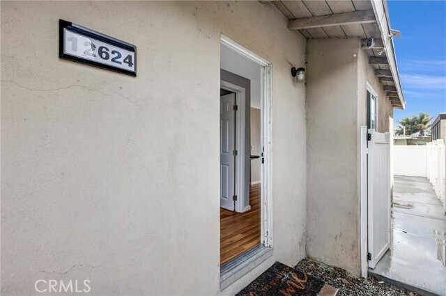 Building Photo - 12624 S Mona Blvd