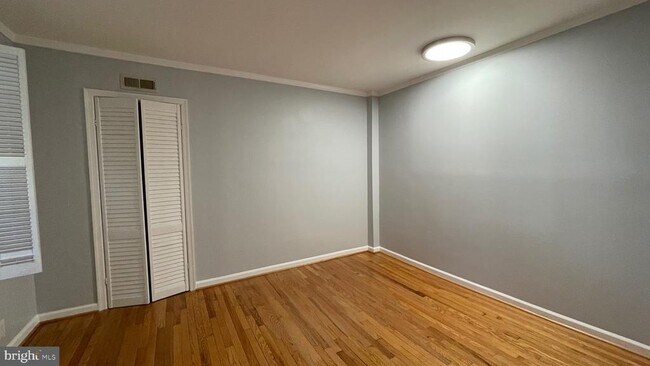 Building Photo - 10130 Blake Ln