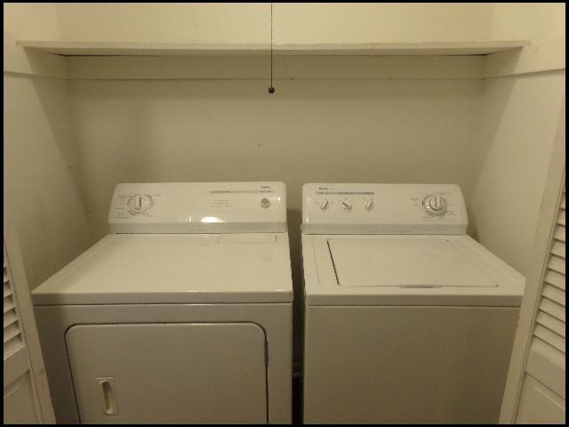 Building Photo - 35 Point W Cir