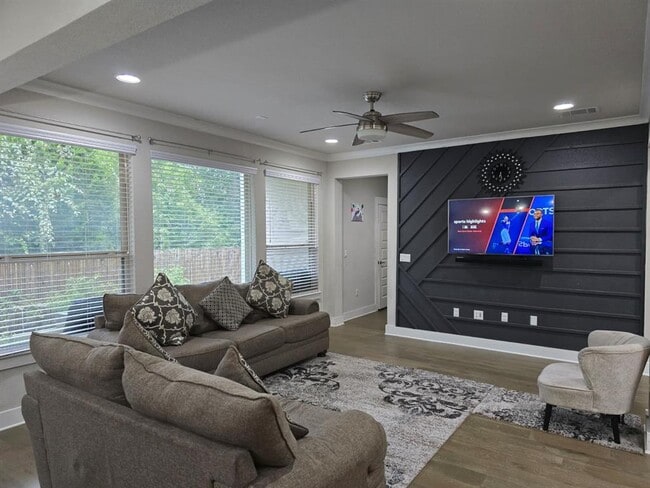 Building Photo - 9713 McKnight Lp