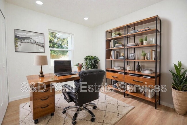 Building Photo - 2919 Hickory St