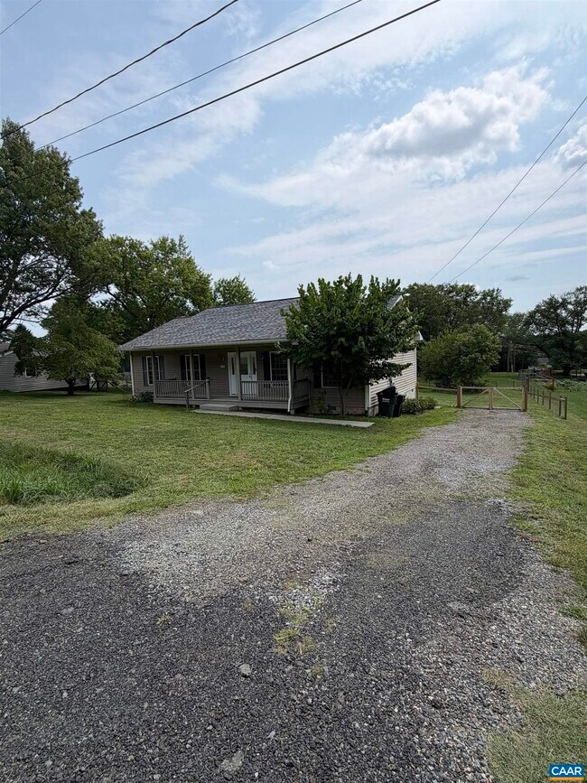 Building Photo - 1720 Daybreak Ln
