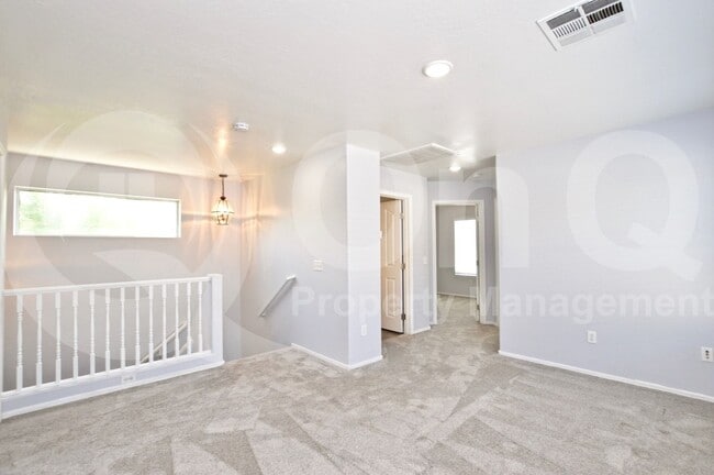 Building Photo - 1543 S Longspur Ln