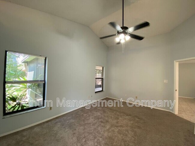 Building Photo - 277 Lakebreeze Cir