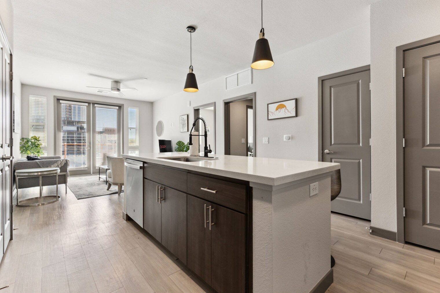 Building Photo - 400 N 2nd Ave