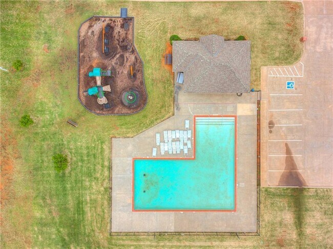 Building Photo - Beautiful home in Kelly Lake Estates + 4 bedrooms + 3 full bathrooms