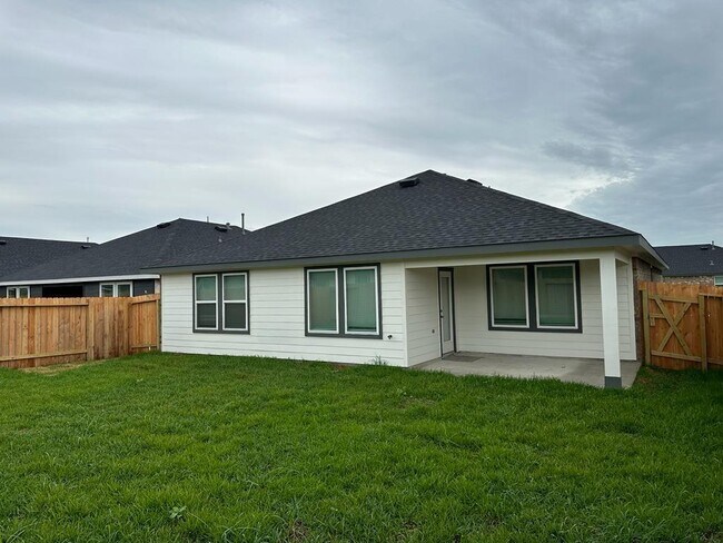 Building Photo - 7930 Elm Birch Ln
