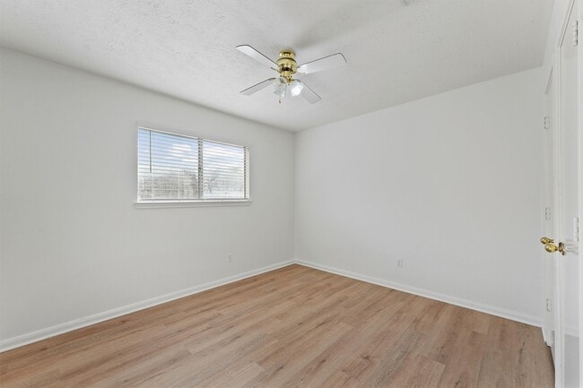 Building Photo - 14631 Englebrook Dr