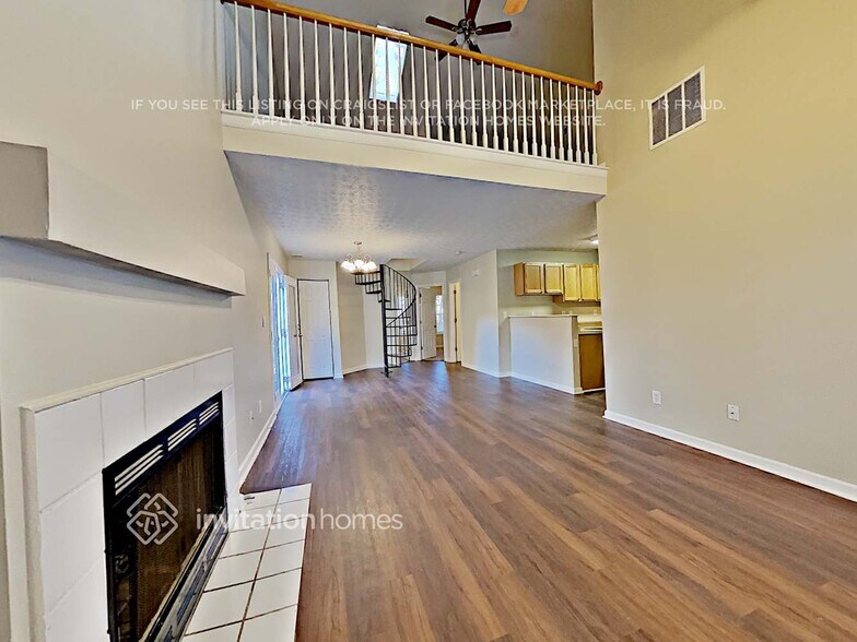 Building Photo - 740 Avening Ct