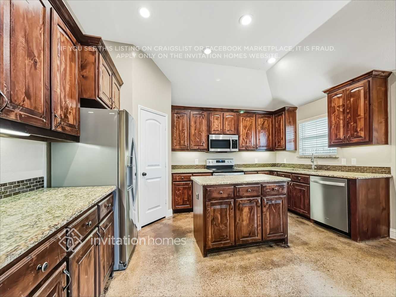 Building Photo - 2029 Bay Laurel Dr