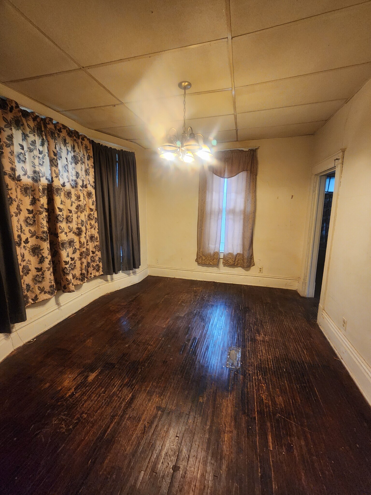 Building Photo - 1042 W Prairie Ave