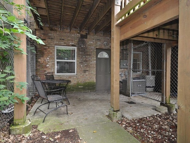 Building Photo - 622 E Oakwood Blvd