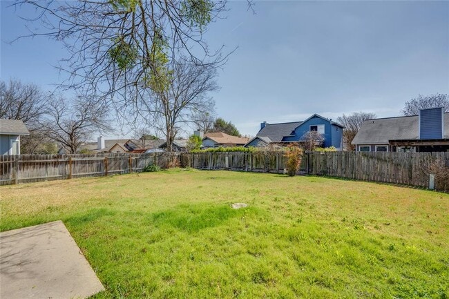 Building Photo - 2007 Castle View Dr