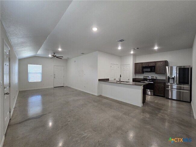 Building Photo - 2318 Zanoletti Ct