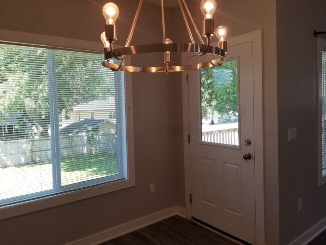 Building Photo - 1036 66th St