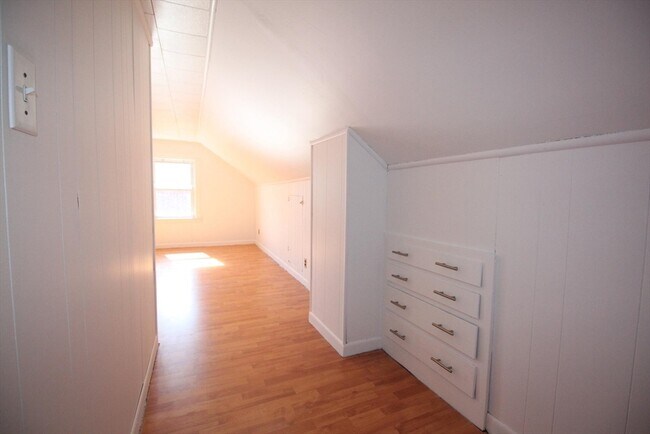 Building Photo - 63 Foster St