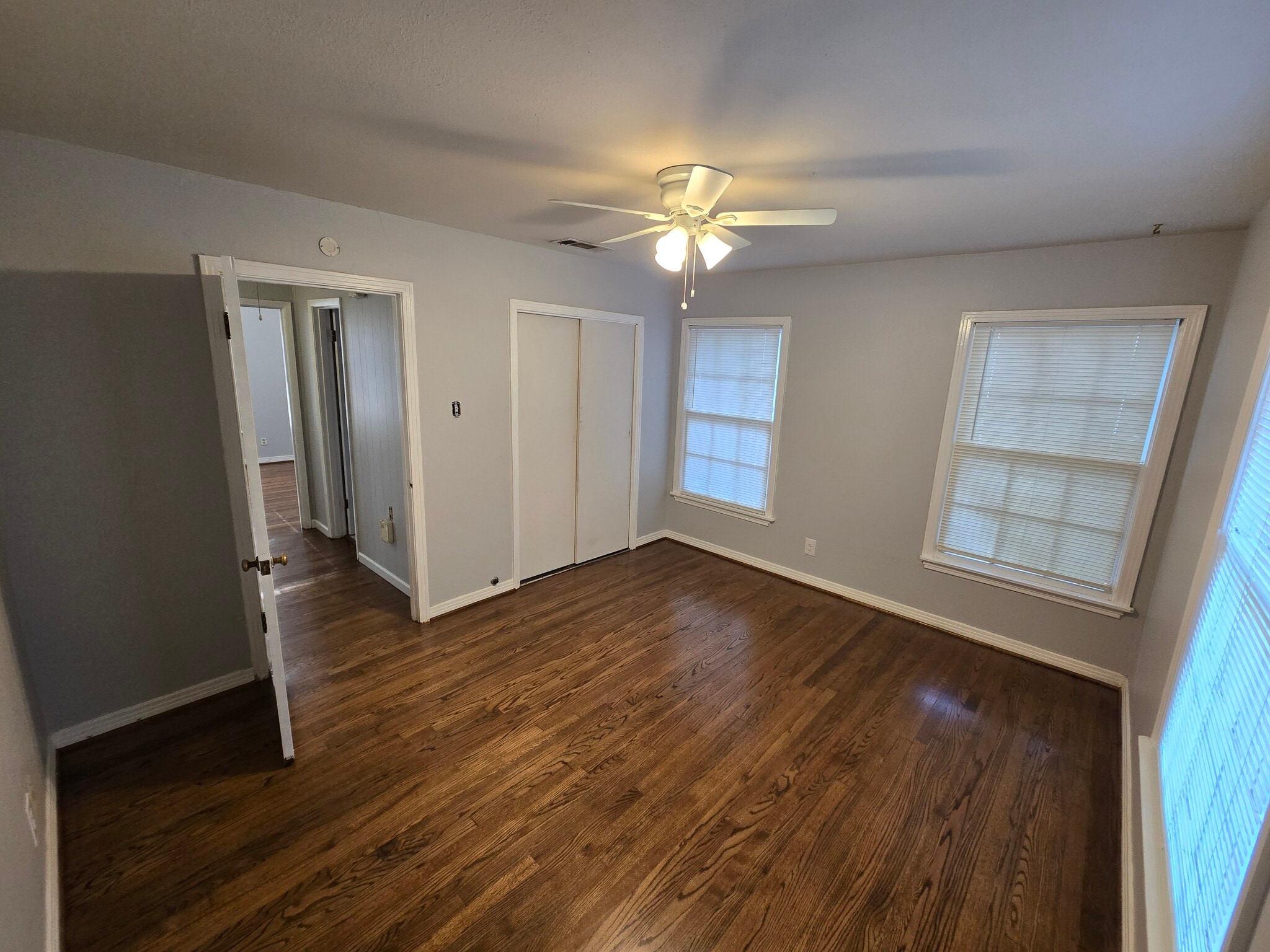 Building Photo - 10922 Myrtice Dr