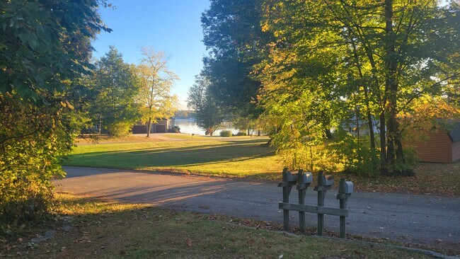 Building Photo - 5676 Clark St