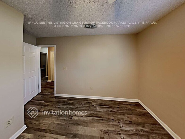 Building Photo - 1733 Red Cypress Dr