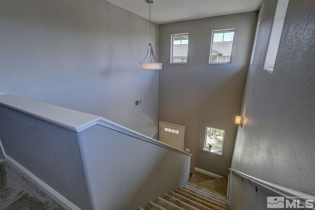 Building Photo - 1252 Saltern Dr