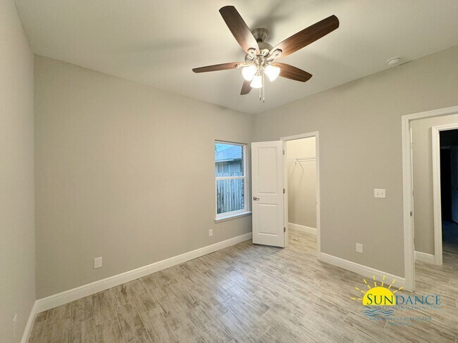 Building Photo - Stunning Centrally Located, a MUST see!