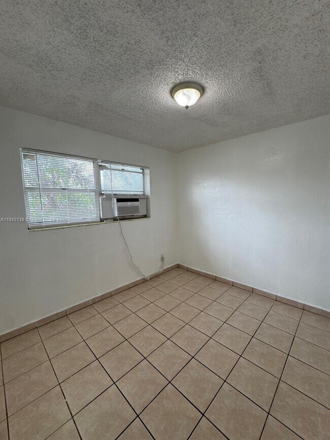Building Photo - 2275 NW 23rd St