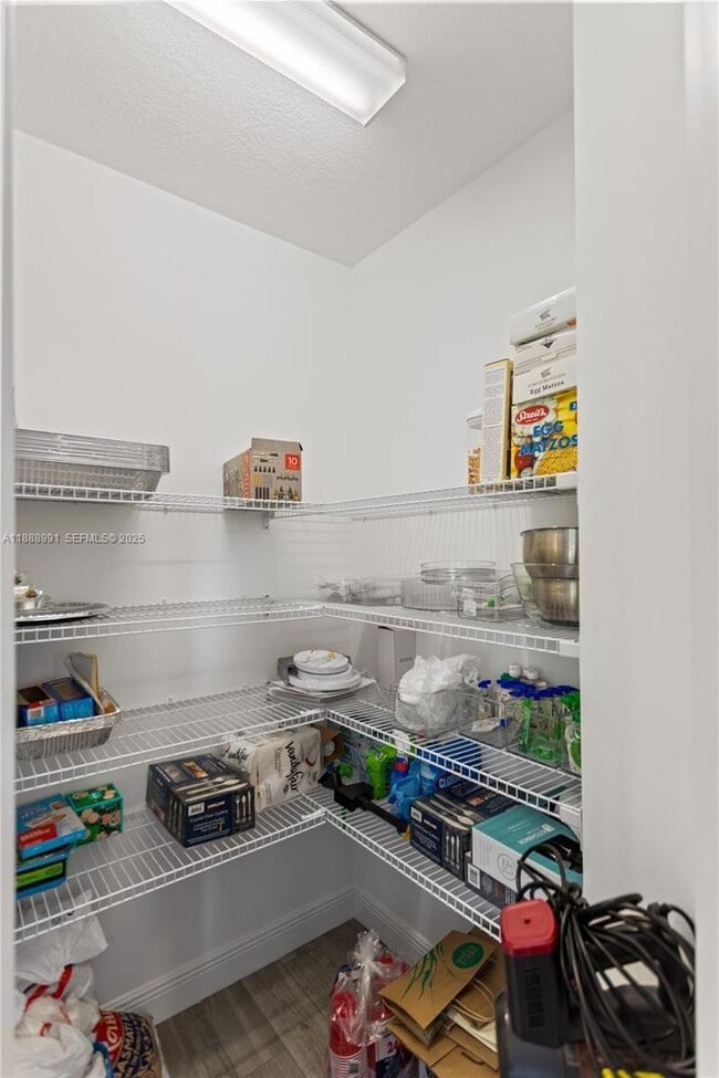 Building Photo - 4022 Large Leaf Ln