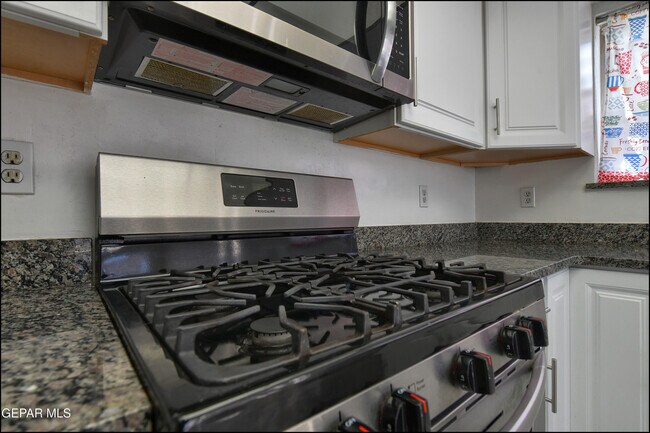 Building Photo - 1739 Russ Randall St