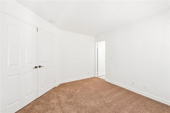 Building Photo - 5824 Spinnaker Bay Dr