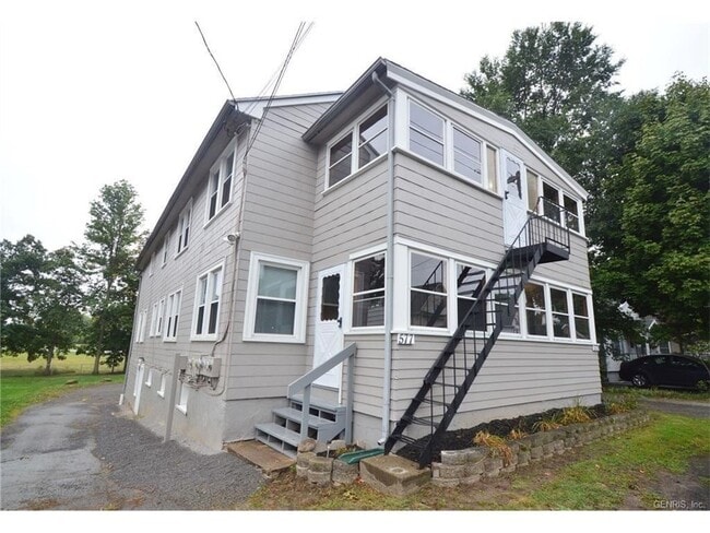 Primary Photo - 575 Ridge Rd