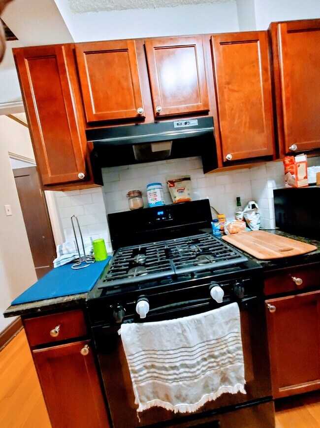 Building Photo - 1111 Holley Ct