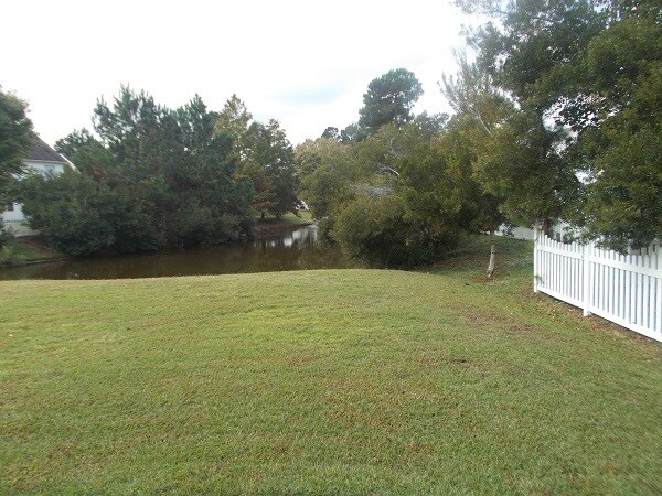 Building Photo - 696 Churchill Downs Dr