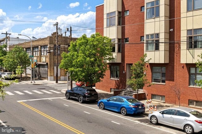 Primary Photo - 1535 Fairmount Ave