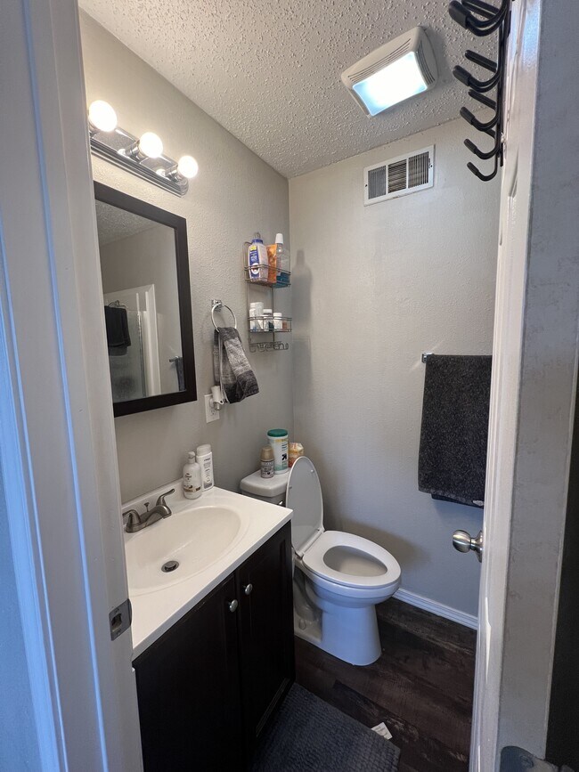 Building Photo - 3101 26th St