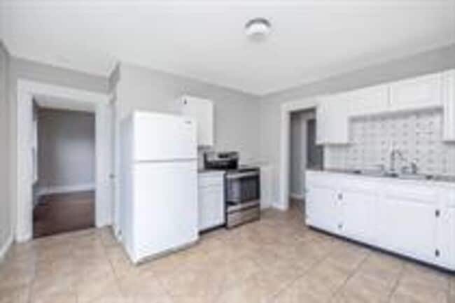 Building Photo - 1873-1875 Northampton Street