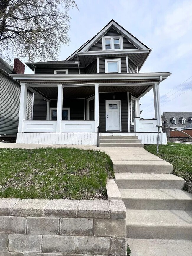 Building Photo - 166-170 Dakota Ave