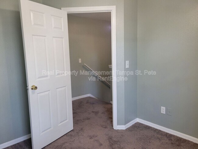 Building Photo - 1811 E 142nd Ave