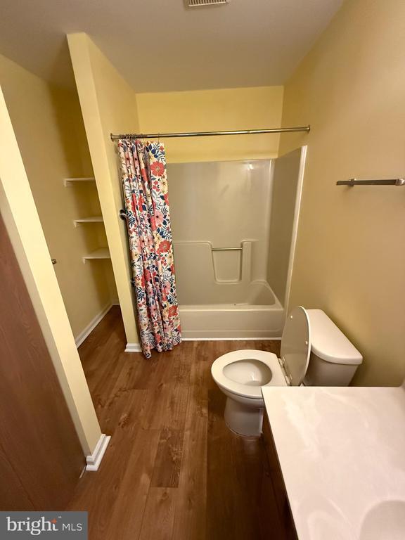 Building Photo - 101 Washington St