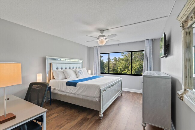 Primary Photo - 1054 Lotus Cove Ct