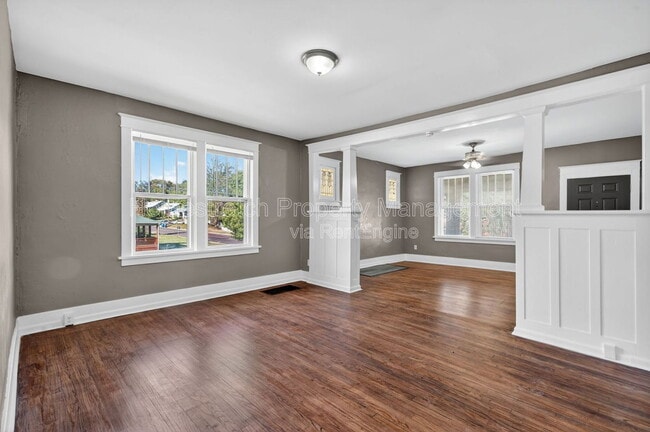 Building Photo - 2330 Hord Ave