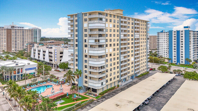 Building Photo - 305 N Pompano Beach Blvd