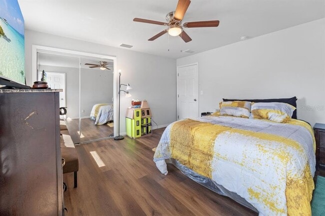 Building Photo - 1650 14th St S