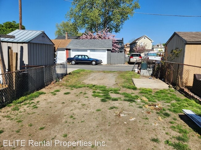 Building Photo - 3 br, 2 bath House - 1623 Huddle Ave. (AKA...
